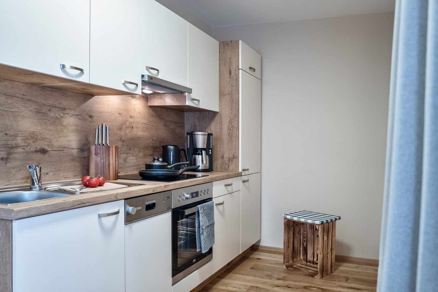 Apartment Emma Fügen im Zillertal: Moderne Küche mit Top-Geräten